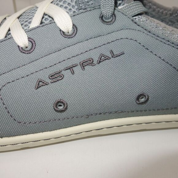 NEW Astral Men's 8 Loyak Sneakers  Gray White Water Shoes - Picture 4 of 11